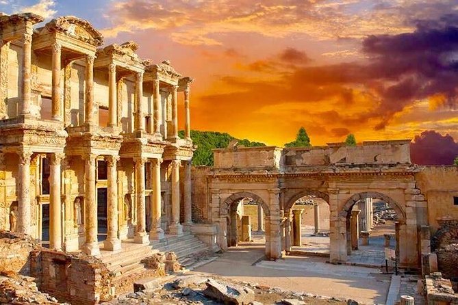 Top-Rated Ephesus and House of Virgin Mary Tour for Cruisers - Kusadasi Castle gives you a short coastal pause