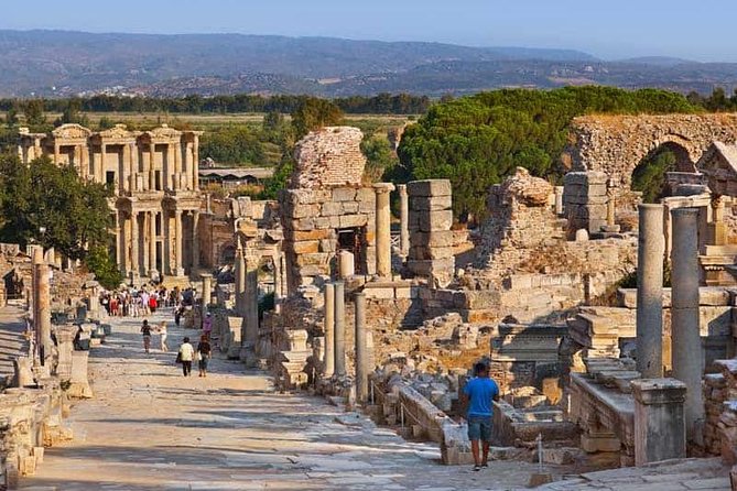 Top-Rated Ephesus and House of Virgin Mary Tour for Cruisers - The private vehicle is one of the tour’s strongest features