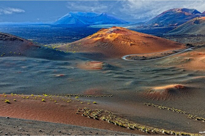 Tour to Timanfaya, La Geria and Laguna Verde for cruise passengers - Timanfaya National Park and the Fire Mountains