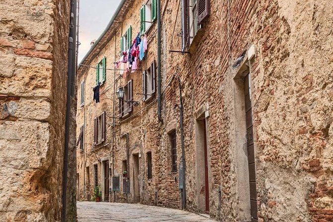 Tuscany countryside from Livorno: Private Volterra, San Gimignano & Wine Tasting - Volterra: Two Hours in an Etruscan Hill Town