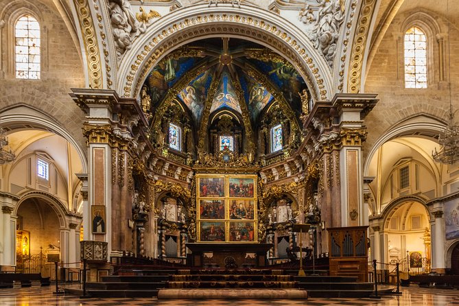 Valencia Private Tour with Hotel or Cruise Port Pick up - What the guides add to the experience